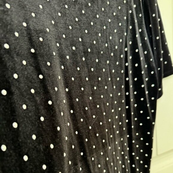 H&M Black Velour-Like Short Sleeve Shift Dress with Silver Polka Dot Detail. M - Picture 4 of 6